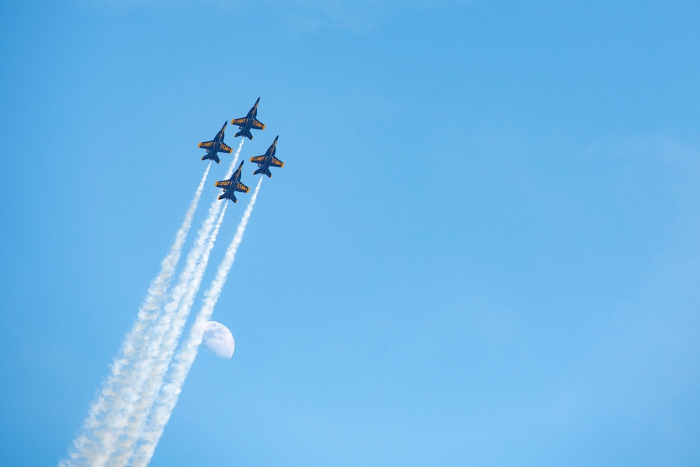 The Blue Angels’ conduct Winter Training in  El Centro