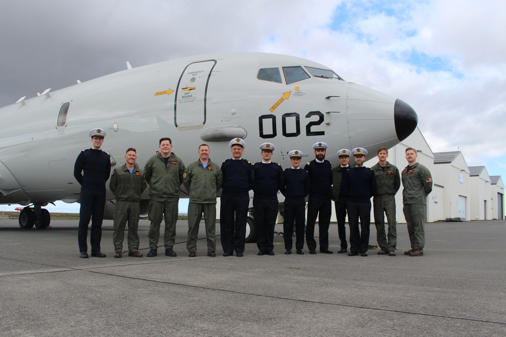 French Marine Nationale sailors visit U.S. VP Squadrons