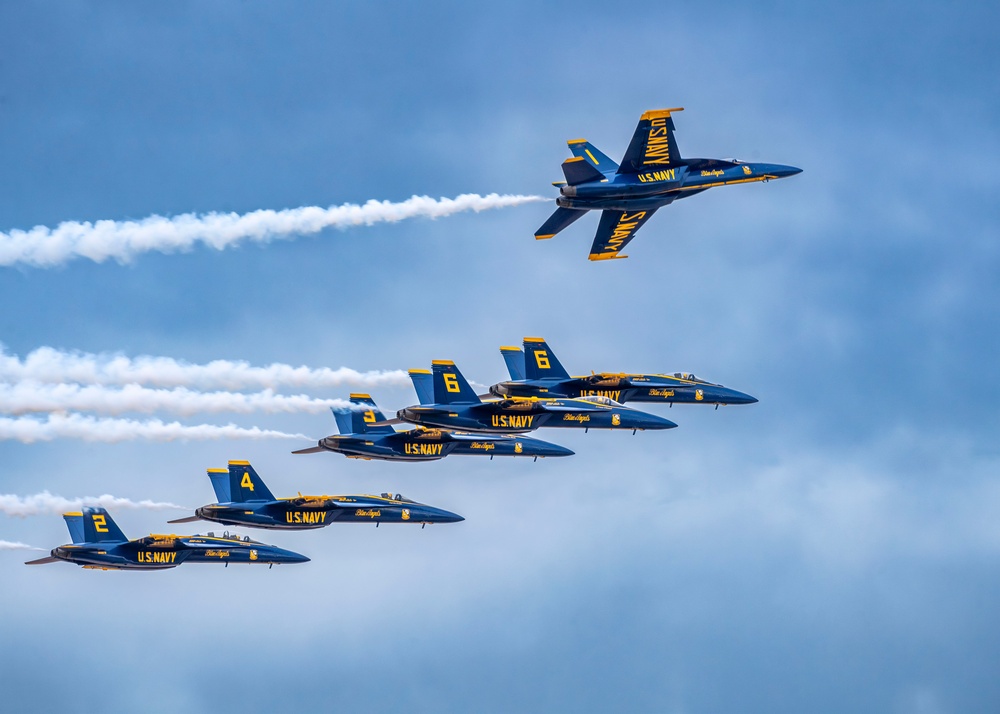The Blue Angels’ conduct Winter Training in  El Centro
