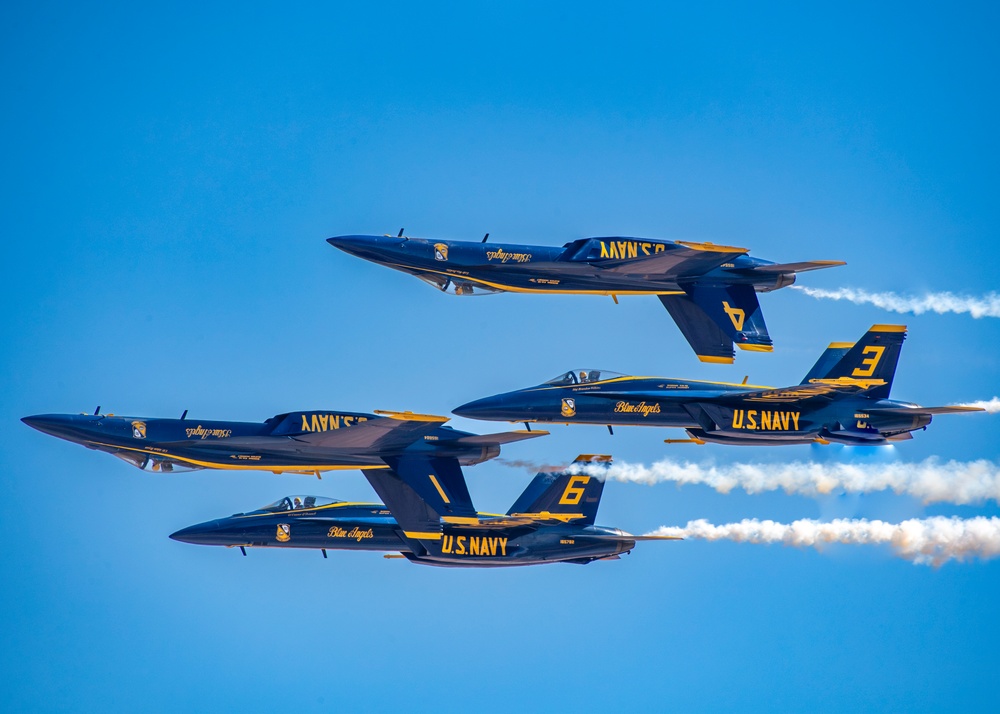 The Blue Angels’ conduct Winter Training in  El Centro