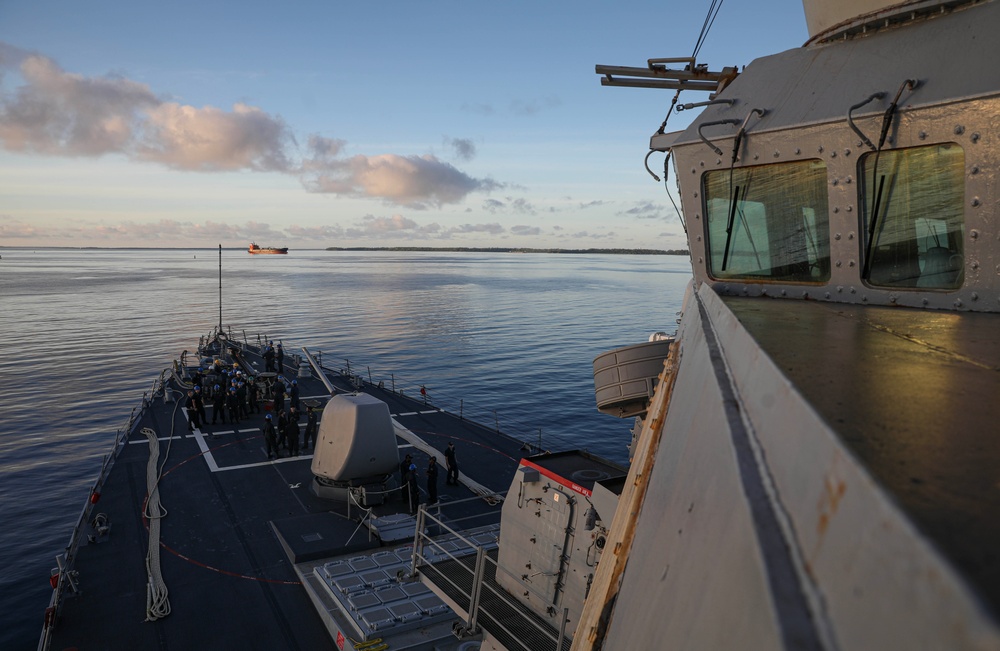 USS Millius (DDG 69) Arrives in Diego Garcia