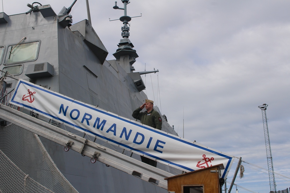 U.S. Navy Sailors visit the Fremm Normandie (D651)