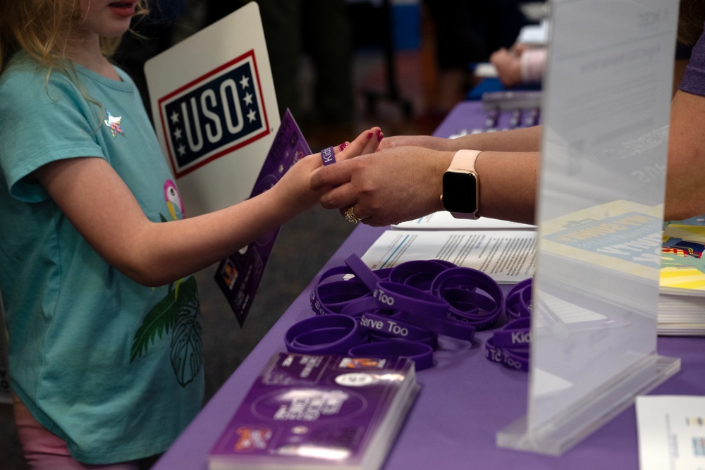 Airmen connect with helping agencies