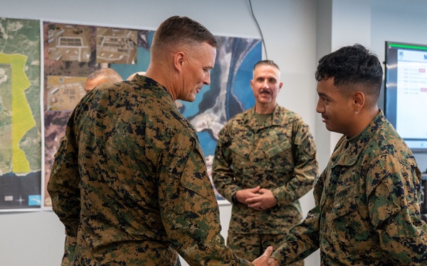 MARFORSOUTH command team  visits JTF-SG personnel