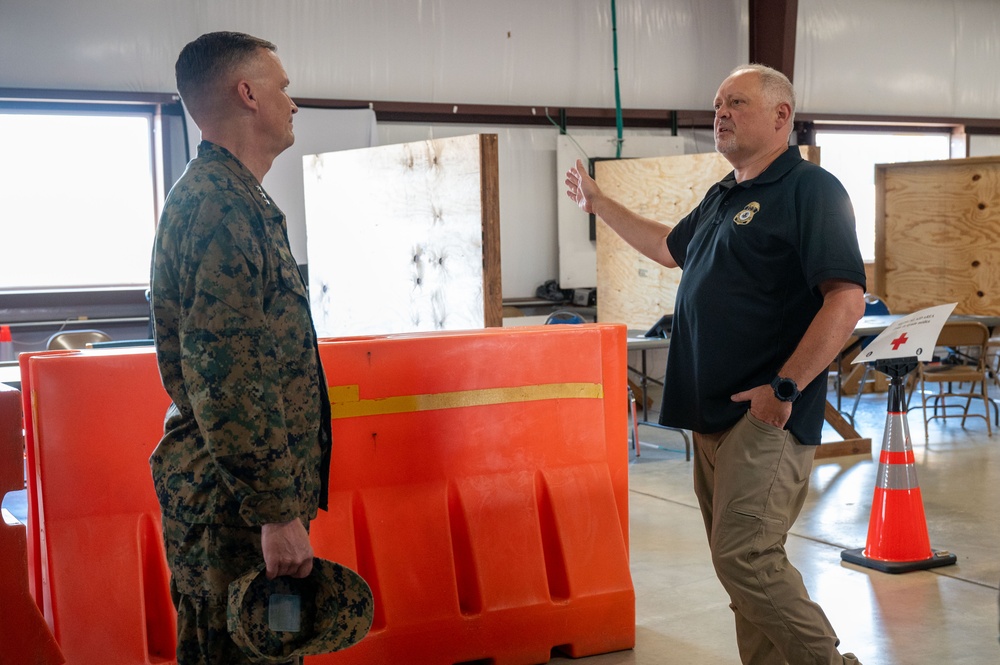 MARFORSOUTH command team  visits JTF-SG personnel