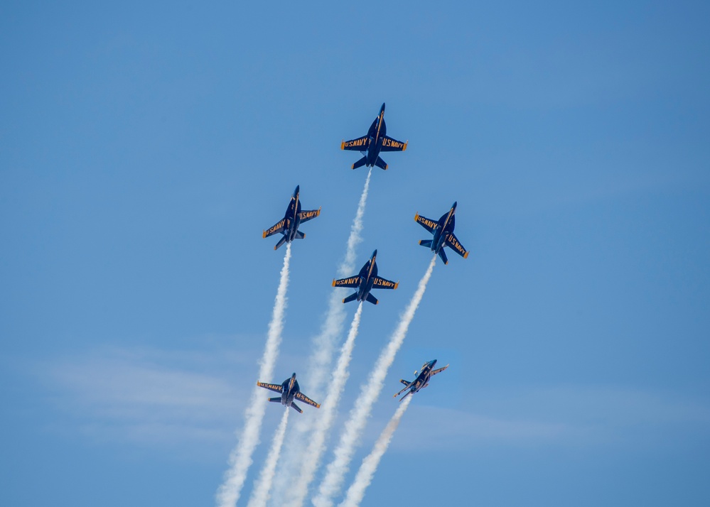 The Blue Angels’ conduct Winter Training in  El Centro
