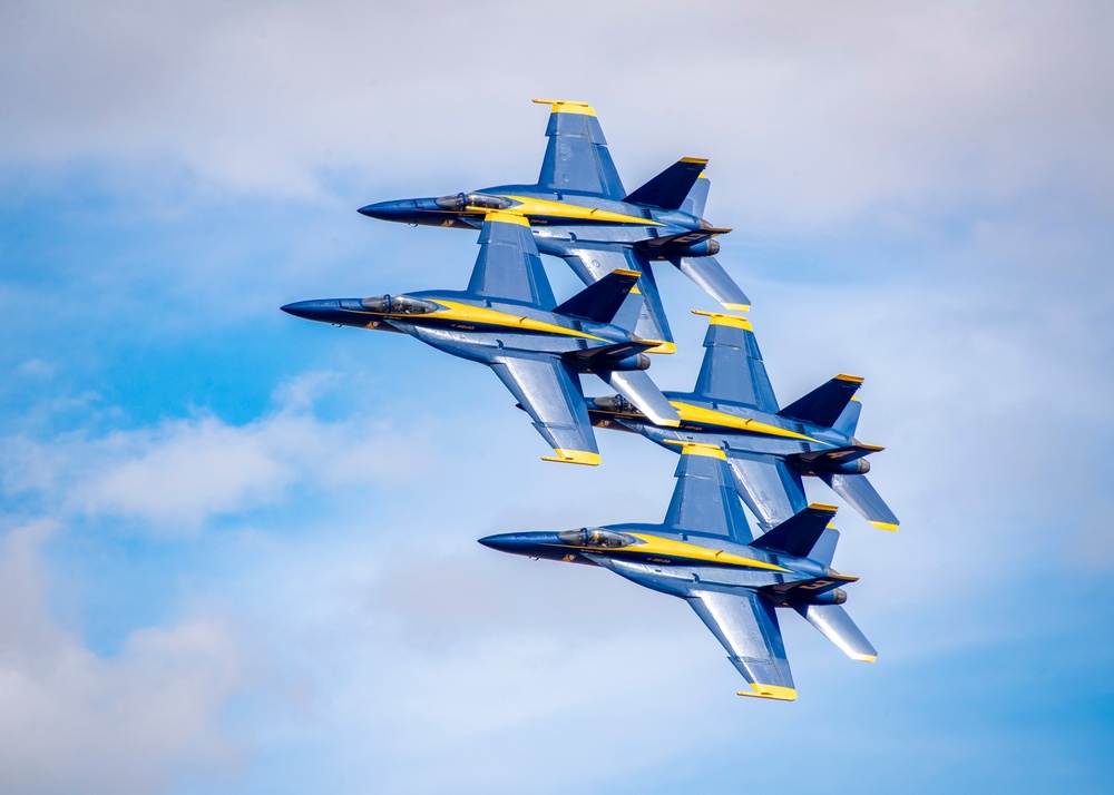 The Blue Angels’ conduct Winter Training in  El Centro