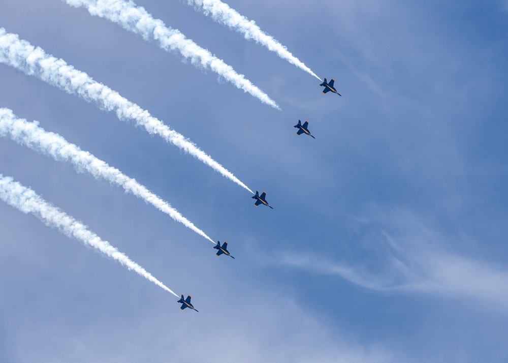 The Blue Angels’ conduct Winter Training in  El Centro