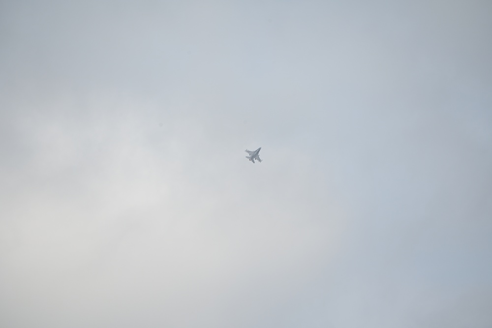 SECARMY flies with the DC Air National Guard