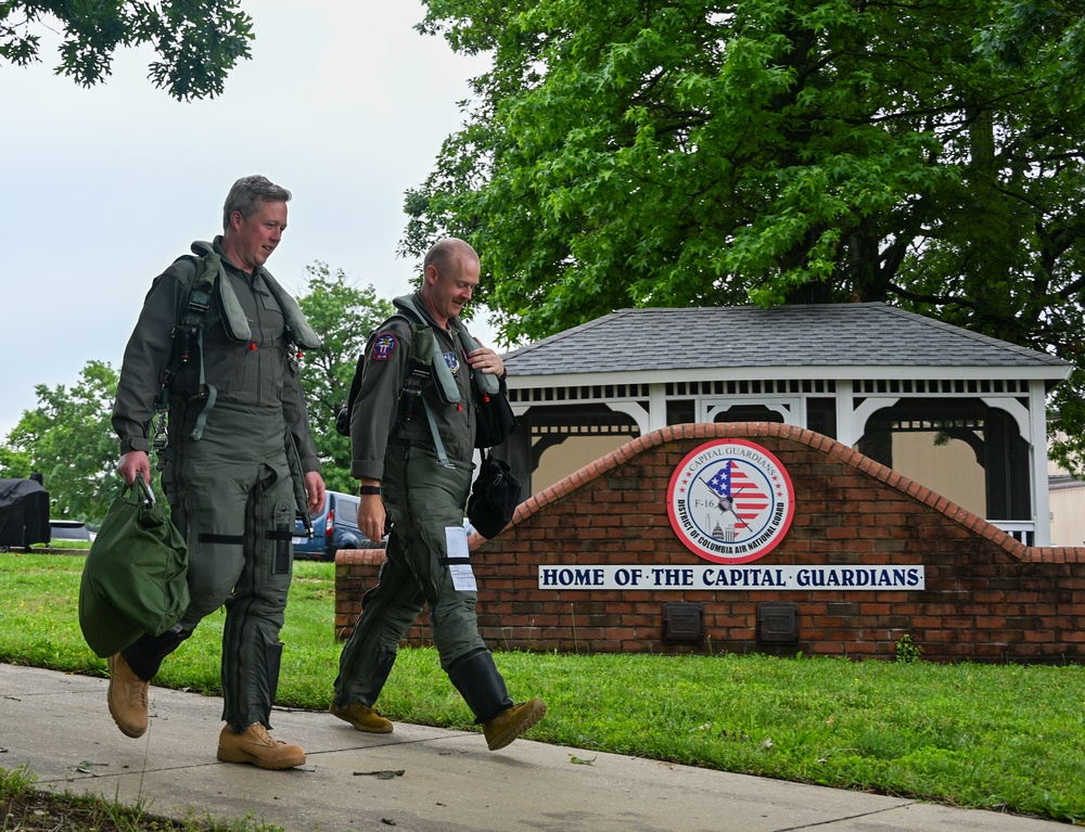 SECARMY flies with the DC Air National Guard