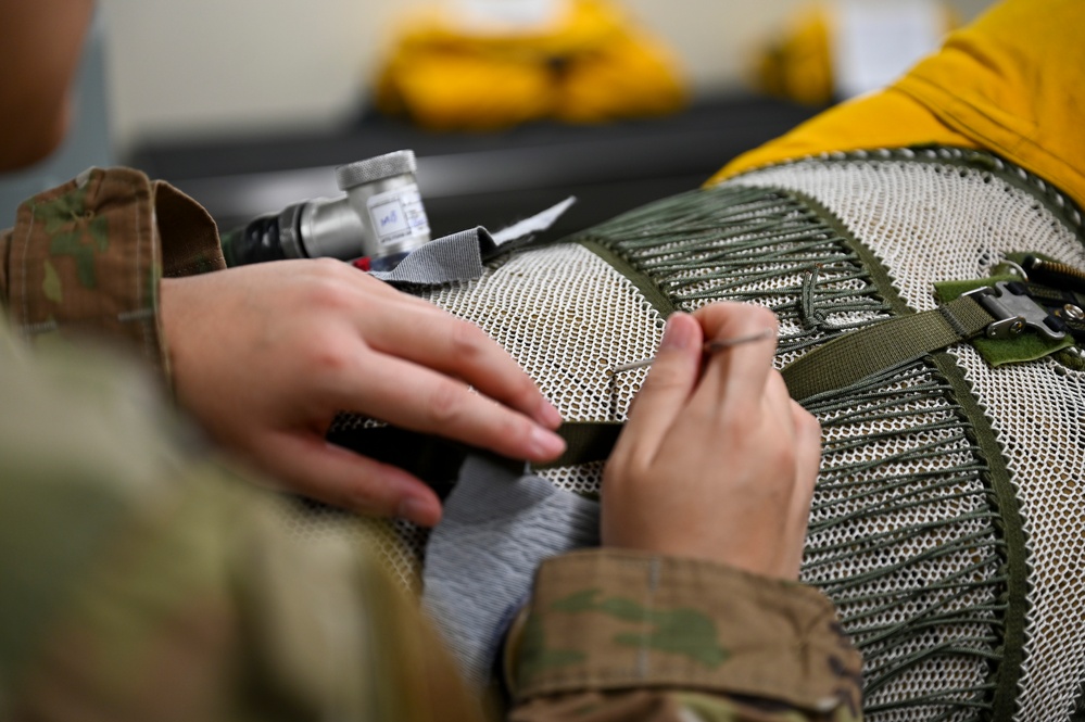 9th PSPTS repairs U-2 high altitude pressure suit