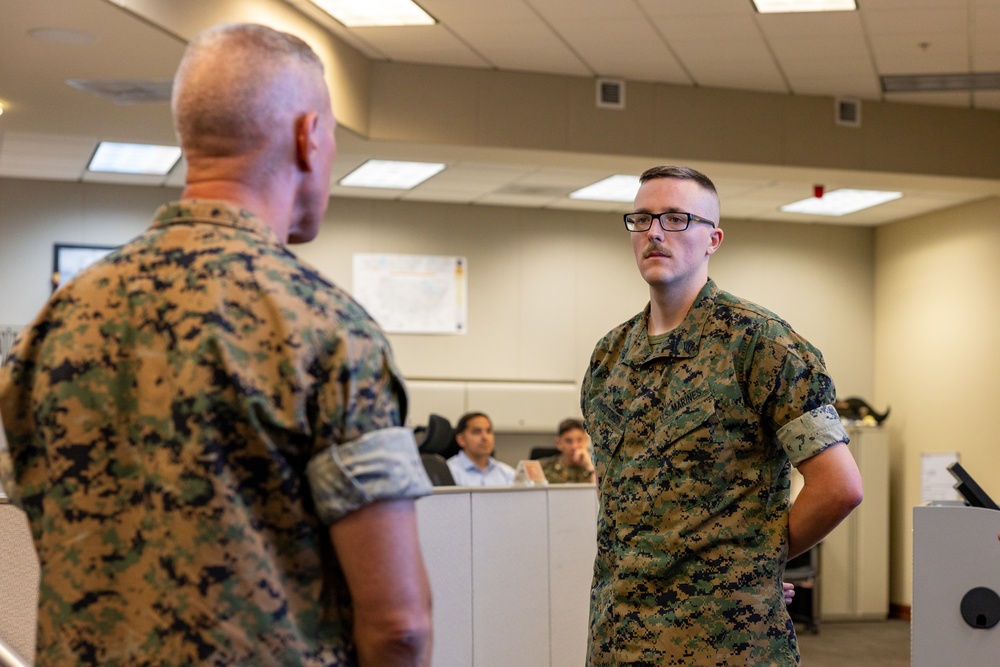 Commandant, Gen. Eric M. Smith visits MARFORRES &amp; MARFORSOUTH