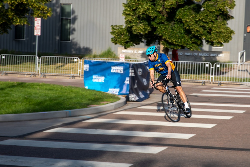 Team Navy competes in Warrior Games 2025