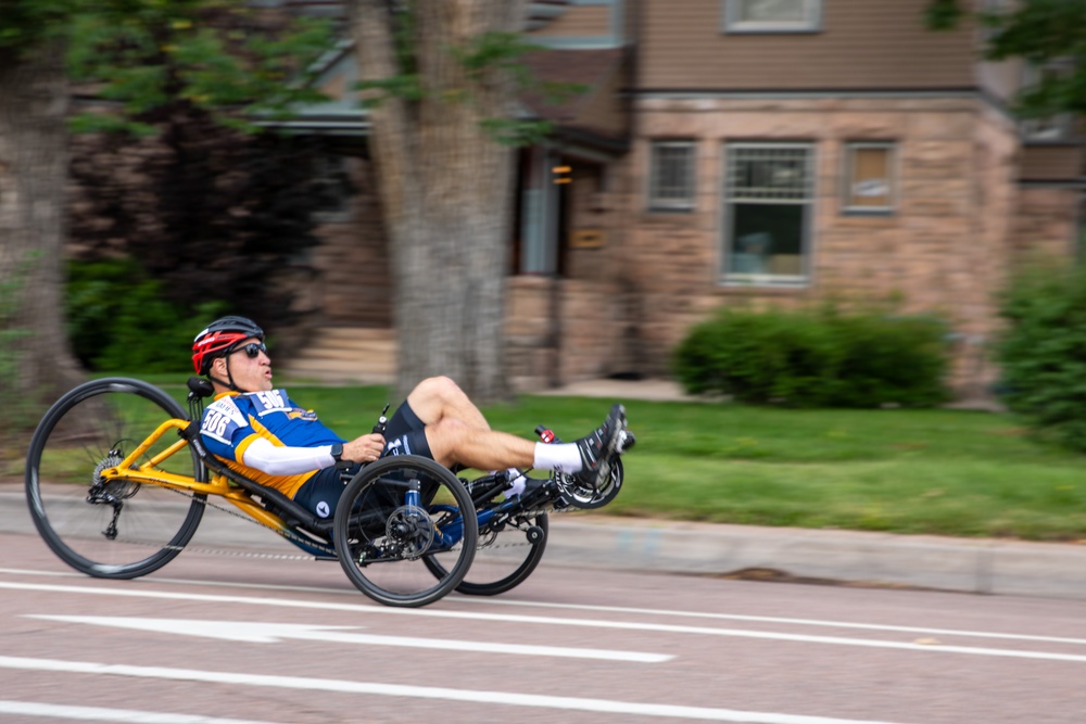 Team Navy competes in Warrior Games 2025