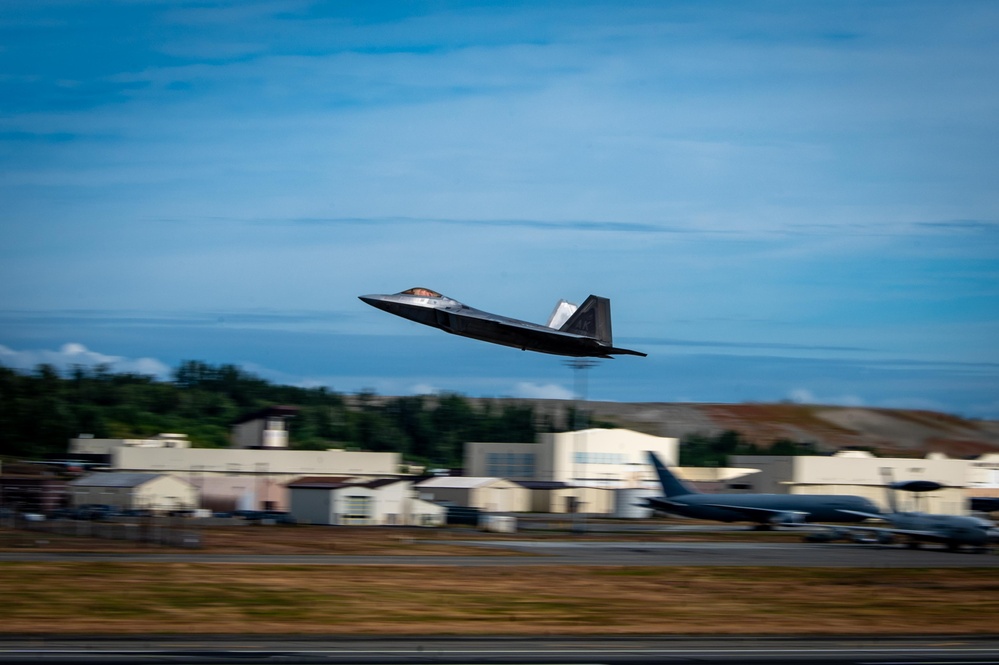 JBER F-22 Raptors move to support REFORPAC