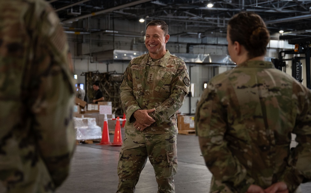 AMC commander visits Yokota for DLE 2025