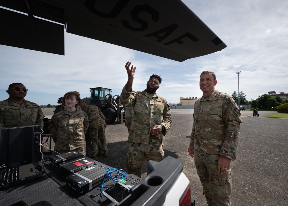 AMC commander visits Yokota for DLE 2025
