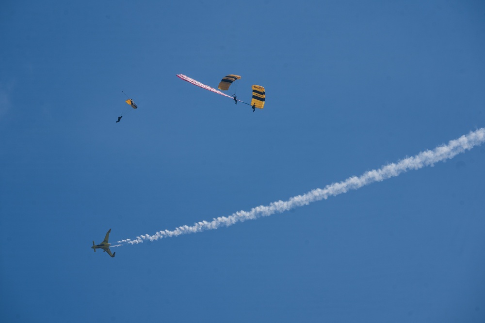 U.S. Army Parachute Team jumps for EAA AirVenture OshKosh