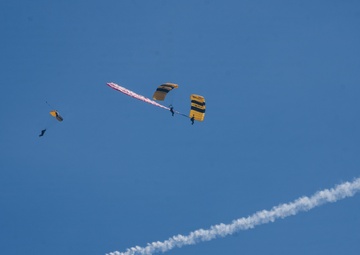U.S. Army Parachute Team jumps for EAA AirVenture OshKosh