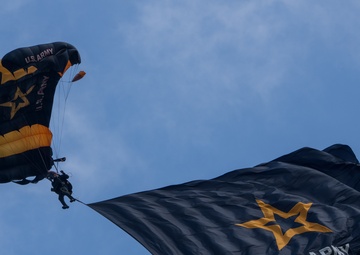 U.S. Army Parachute Team jumps for EAA AirVenture OshKosh
