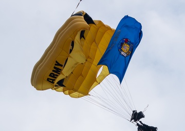 U.S. Army Parachute Team jumps for EAA AirVenture OshKosh