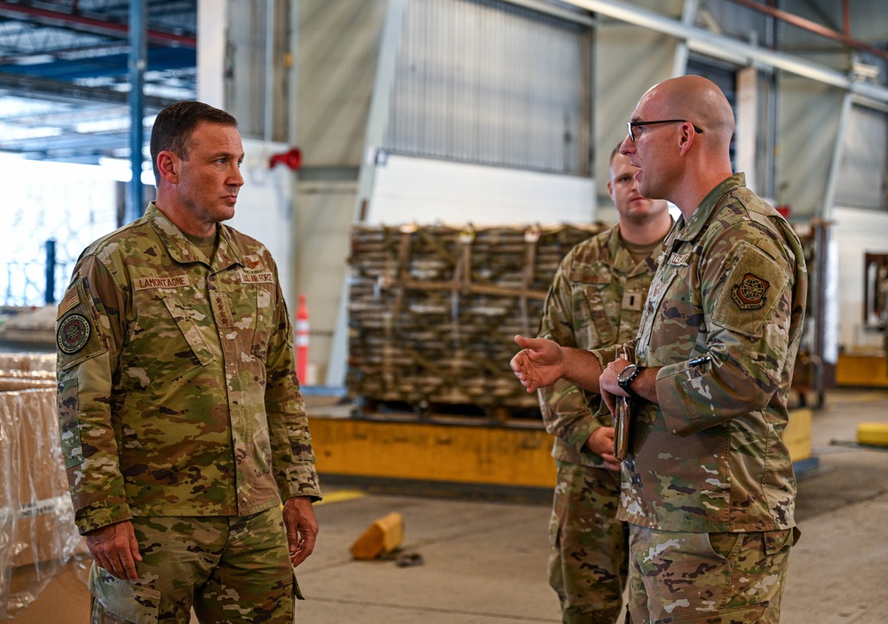 AMC Commander visits Joint Base Pearl Harbor-Hickam