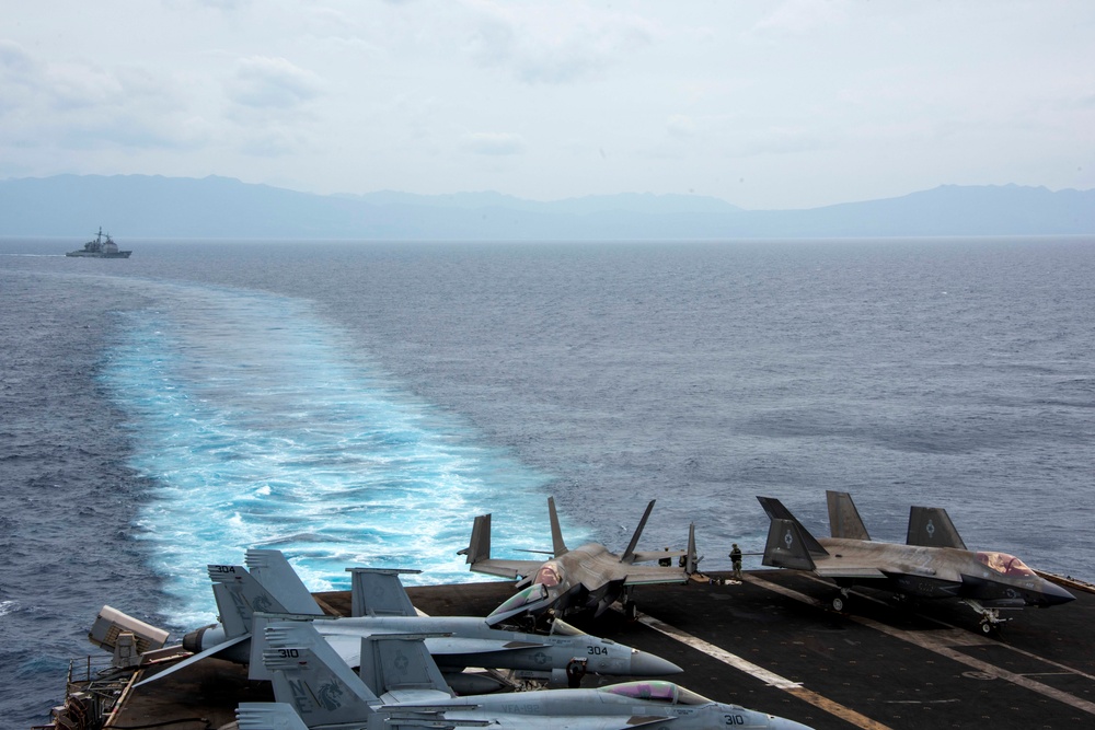 USS Carl Vinson (CVN 70) Conducts Routine Operations in the Surigao Strait