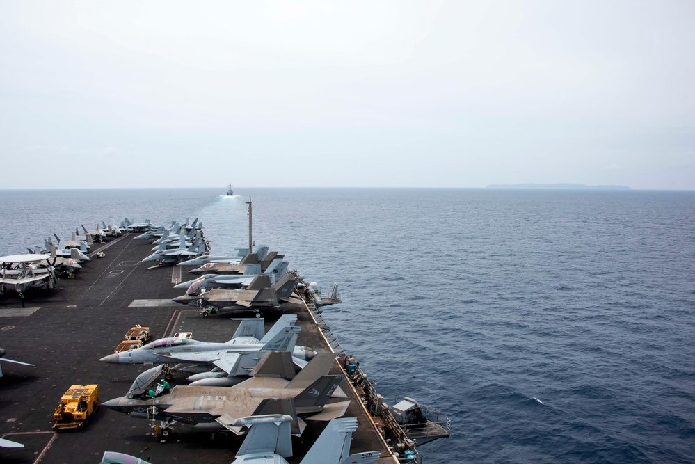 USS Carl Vinson (CVN 70) Conducts Routine Operations in the Surigao Strait