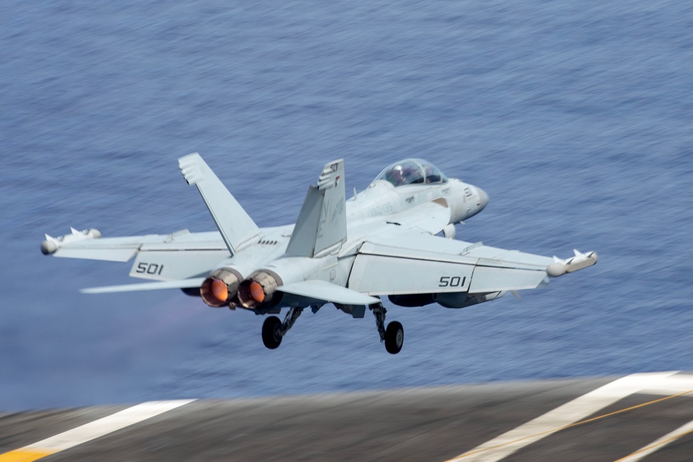 USS Carl Vinson (CVN 70) Conducts Routine Flight Operations in the Philippine Sea