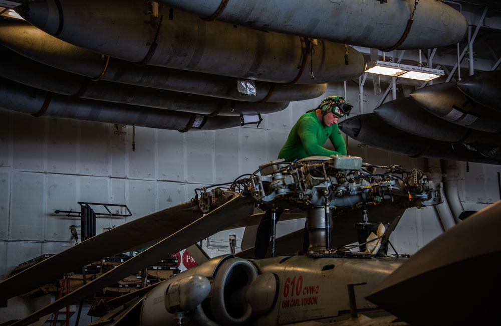 USS Carl Vinson (CVN 70) Conducts Routine Operations in the Philippine Sea