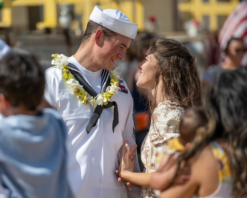 USS Indiana (SSN 789) Changes Homeport to Pearl Harbor