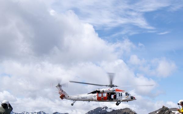 Station Search and Rescue Whidbey Island conducts a training with Jefferson County Search and Rescue