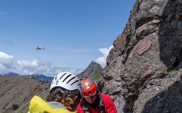 Station Search and Rescue Whidbey Island conducts a training with Jefferson County Search and Rescue