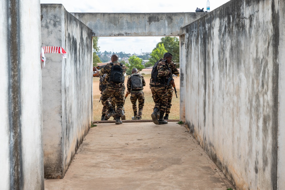 Strengthening Partnerships for Regional Security: U.S. and Malagasy Forces Complete Joint Combined Exchange Training