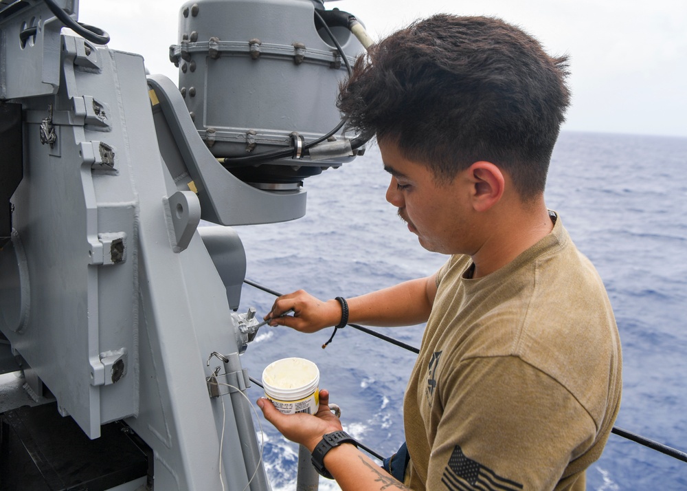 USS Pearl Harbor (LSD 52) Sailors Conduct Weapon Maintenance