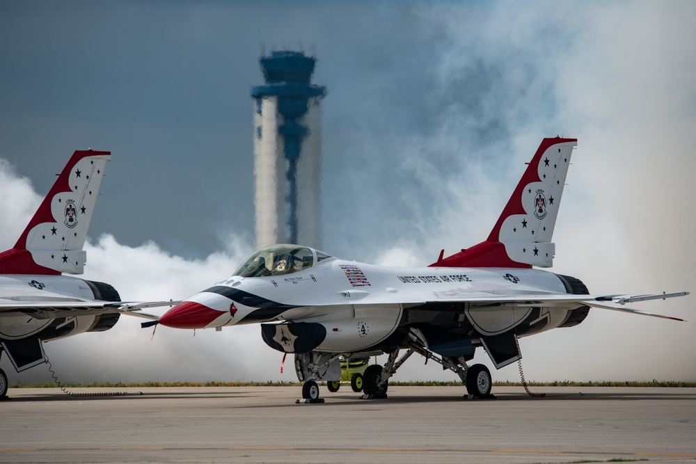 2025 Fort Wayne Air Show takes flight