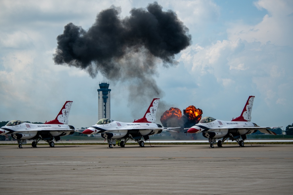 2025 Fort Wayne Air Show takes flight