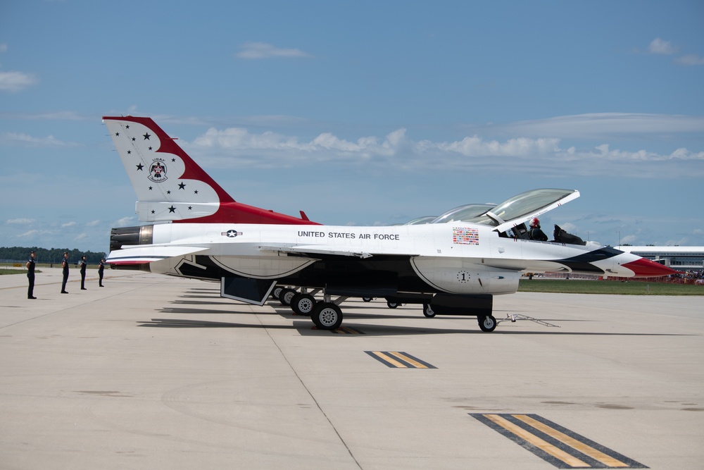 2025 Fort Wayne Air Show takes flight