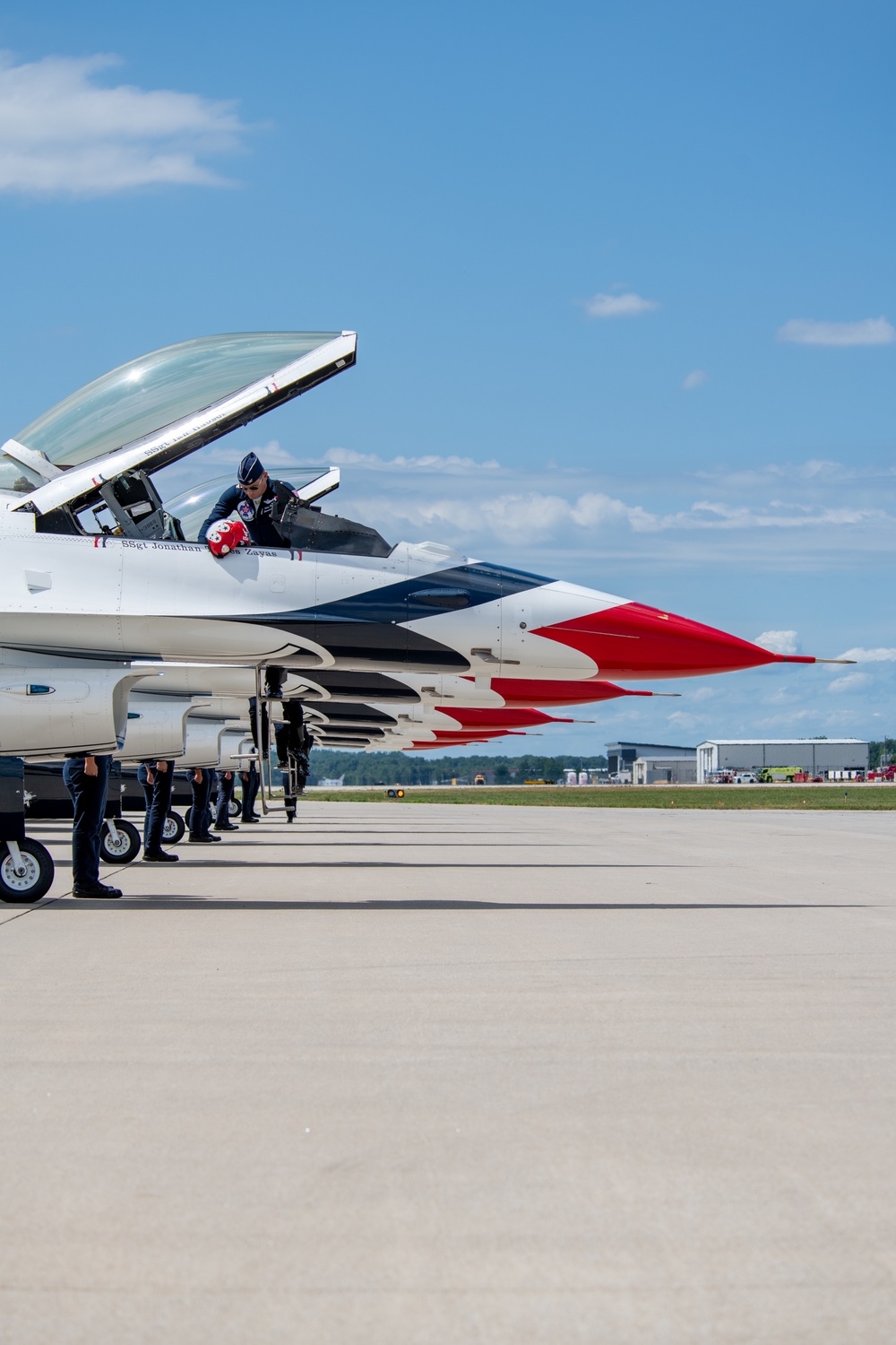 2025 Fort Wayne Air Show takes flight