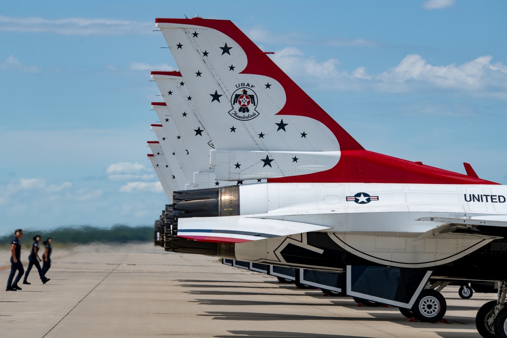 2025 Fort Wayne Air Show takes flight