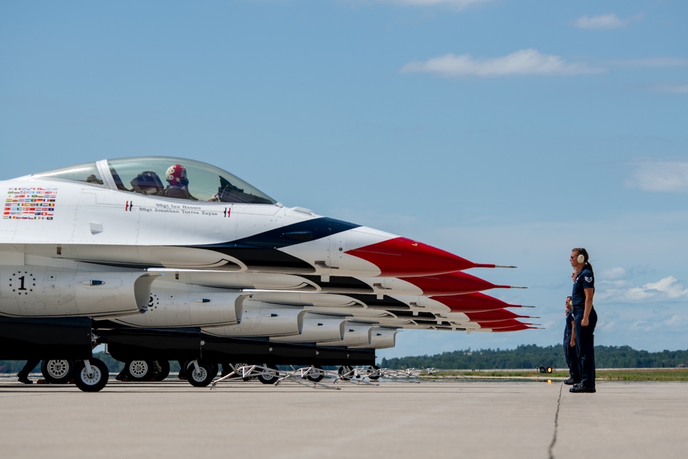 2025 Fort Wayne Air Show takes flight