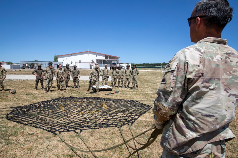 KFOR soldiers from Poland, Turkey and the U.S. Army conduct sling load training on Camp Novo Selo, Kosovo