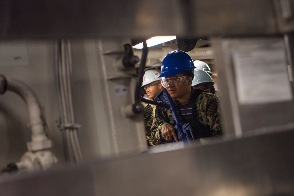 Reagan Sailors Work Together on a Mass Casualty Drill