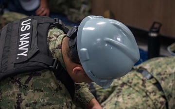 Reagan Sailors Work Together on a Mass Casualty Drill