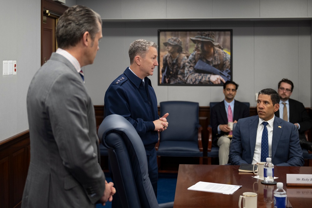 SD Hosts RSC Task Force at the Pentagon