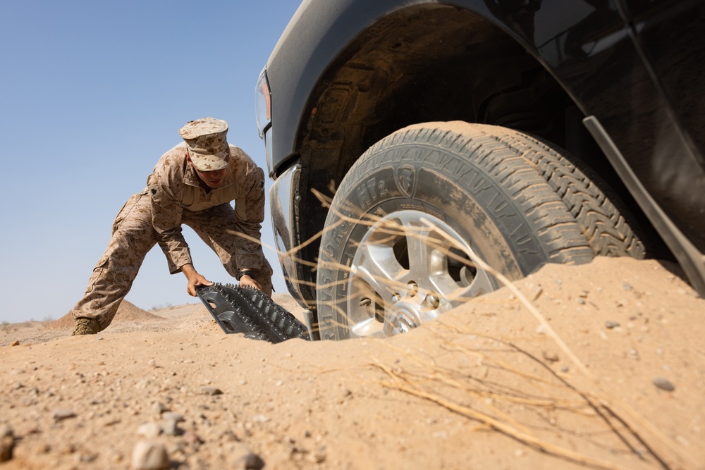 Task Force Forge conducts vehicle recovery training