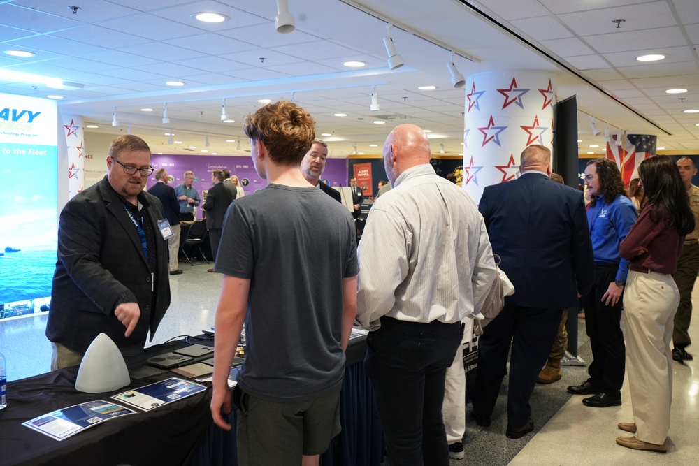 Air Force ManTech Displays Innovative Technology from the Air Force Research Laboratory