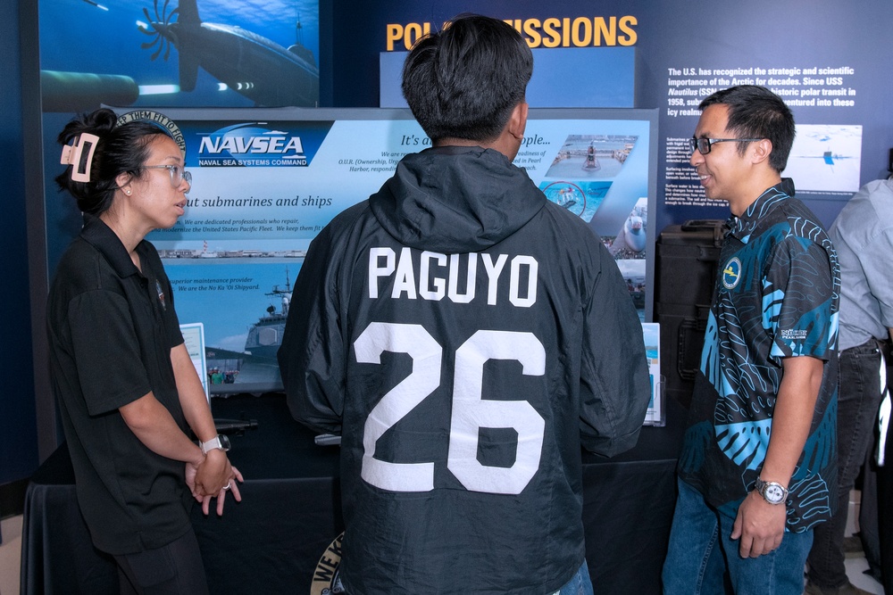PHNSY &amp; IMF showcase trade skills to Honolulu Community College students