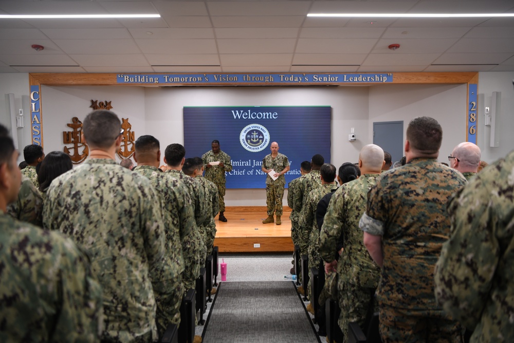 Admiral Kilby speaking to Senior Enlisted Academy Class 286