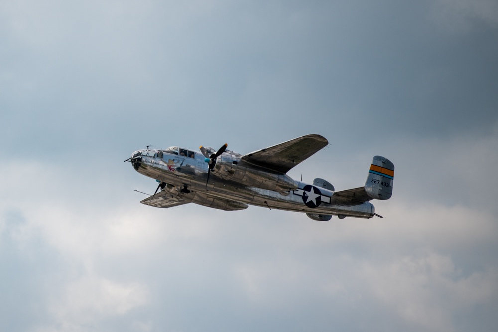 B-25 Mitchell flies over Fort Wayne